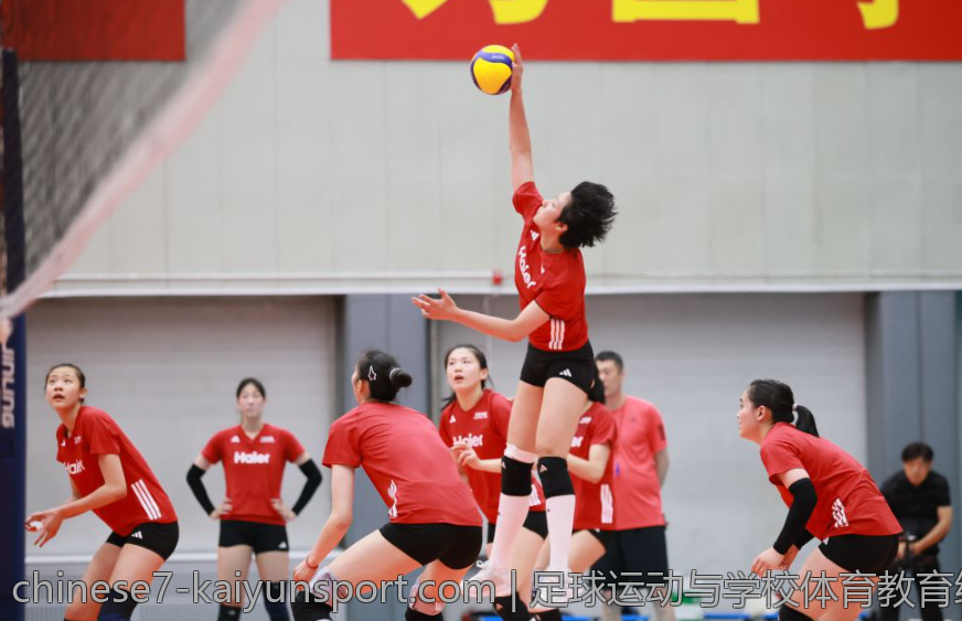 足球运动与学校体育教育结合模式